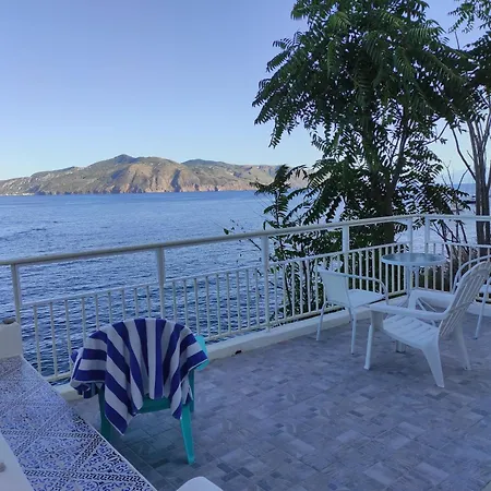 Aeolian Sea House Apartment
